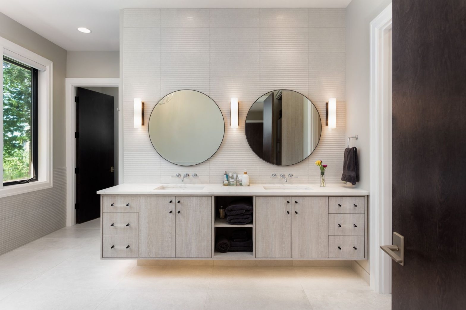 Guest or Master Bathroom Remodels Can Be Done Right on a Budget if You Find the Right Contractor.